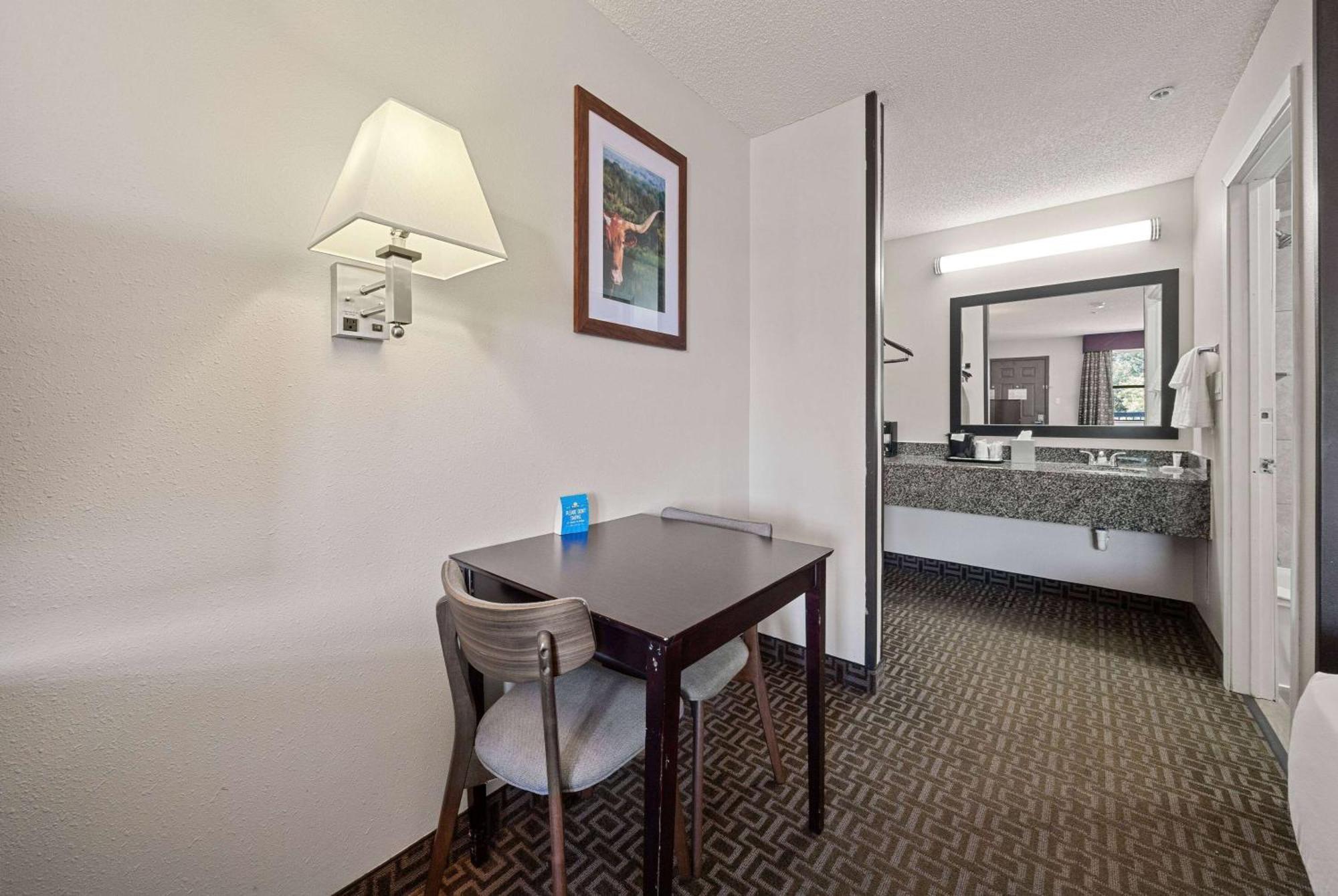 Days Inn By Wyndham راوند روك المظهر الخارجي الصورة
